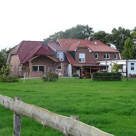 Charmante Ferienwohnung In Idyllischer Lage Jever Exterior photo